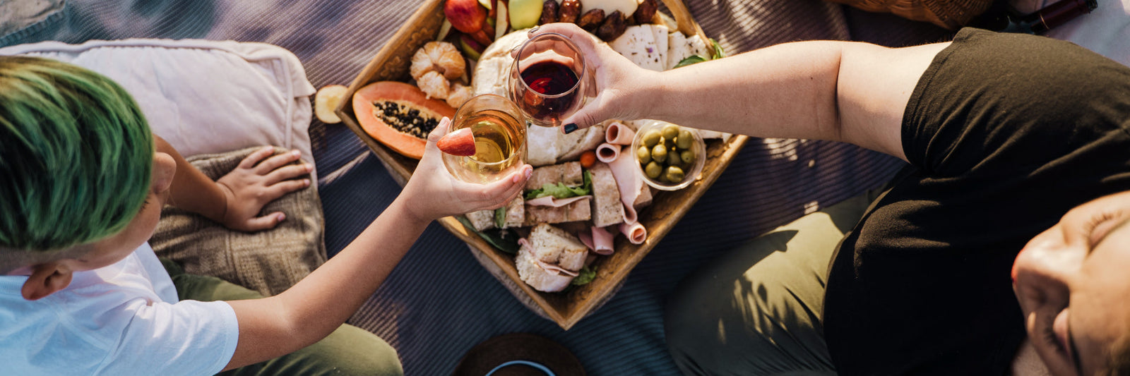 Friends eating at the Cafe